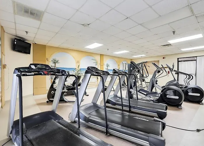Incredibly Convenient With Balcony Washer & Dryer Ac Shared Pools Gym Tennis Holiday home